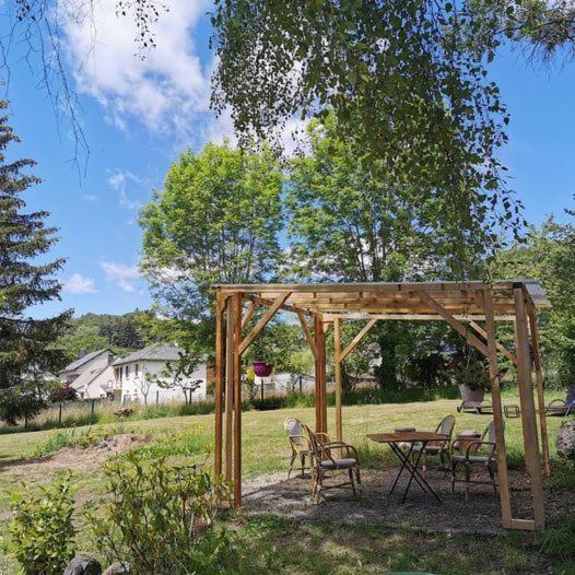 Domaine Les Pradets Acomodação com café da manhã La Bourboule Exterior foto